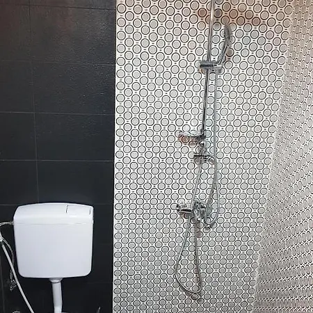 Vila Farah *